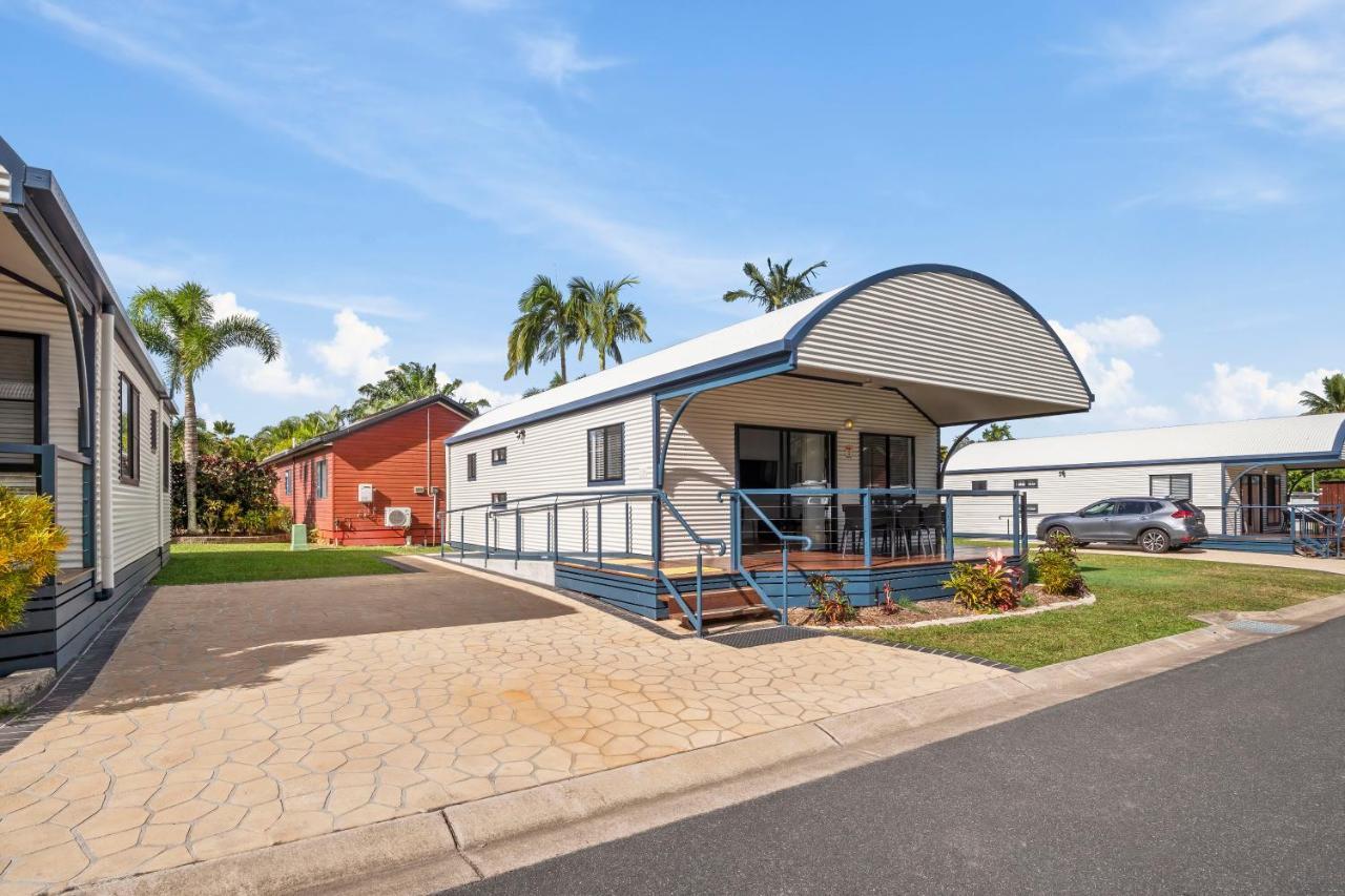 Ingenia Holidays Cairns Coconut Exteriör bild A typical park home