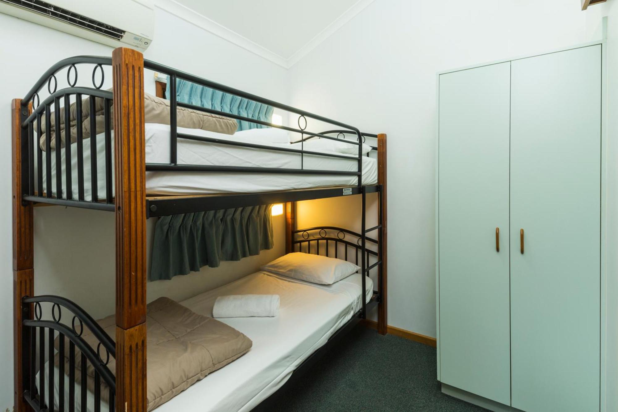 Ingenia Holidays Cairns Coconut Rum bild A bunk bed