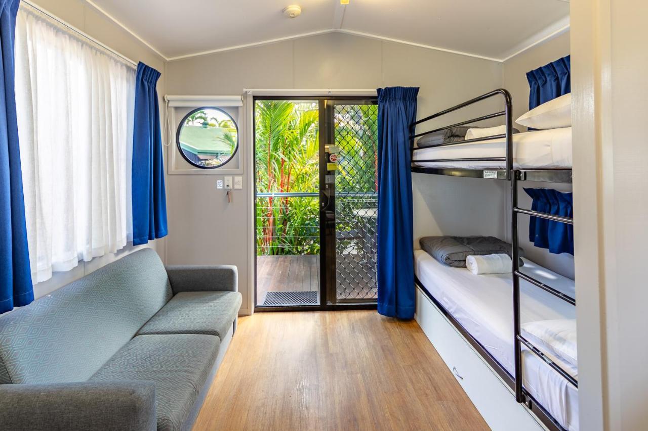 Ingenia Holidays Cairns Coconut Exteriör bild A typical interior of a typical cabin
